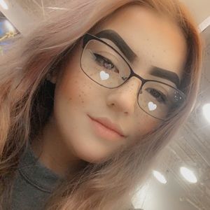 Meet your Posher, Lizzie